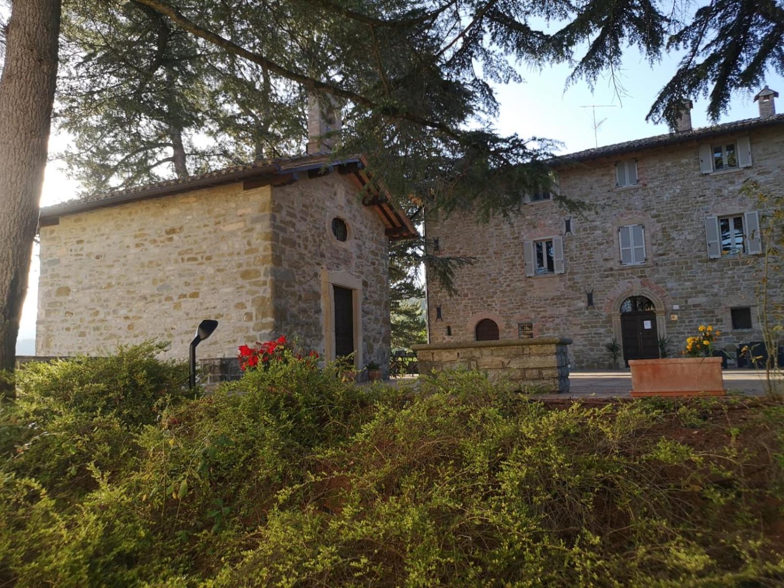 Tenuta Borgo San Michele Губбио Экстерьер фото