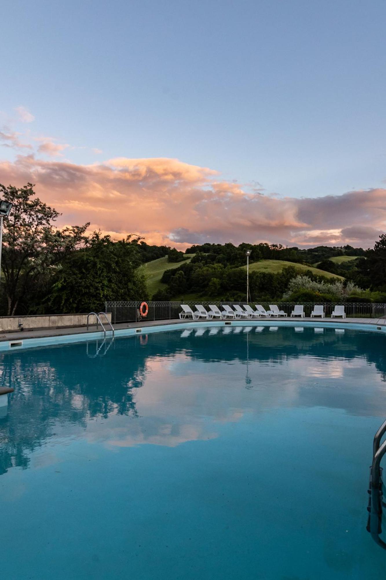Tenuta Borgo San Michele Губбио Экстерьер фото