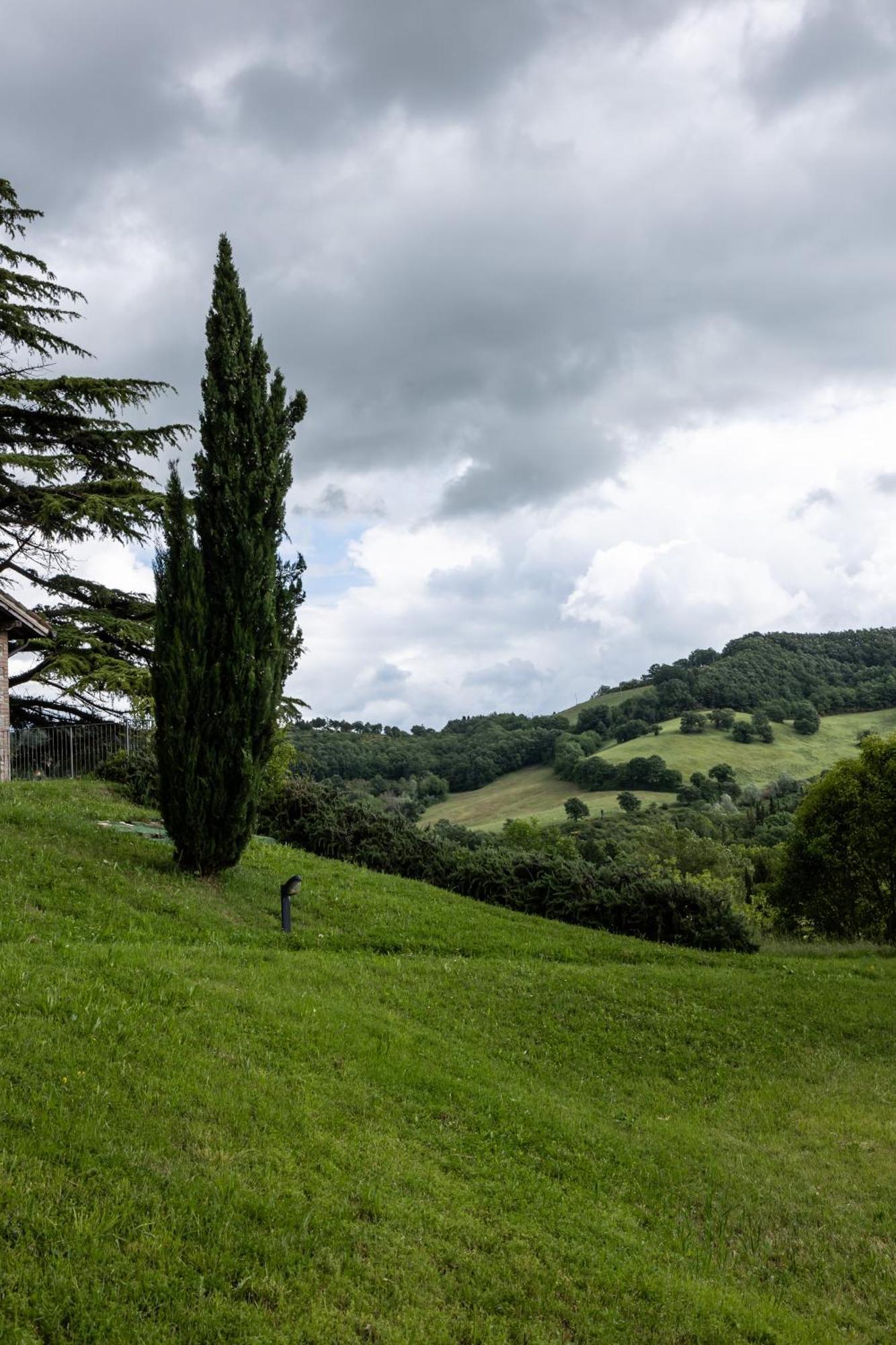 Tenuta Borgo San Michele Губбио Экстерьер фото