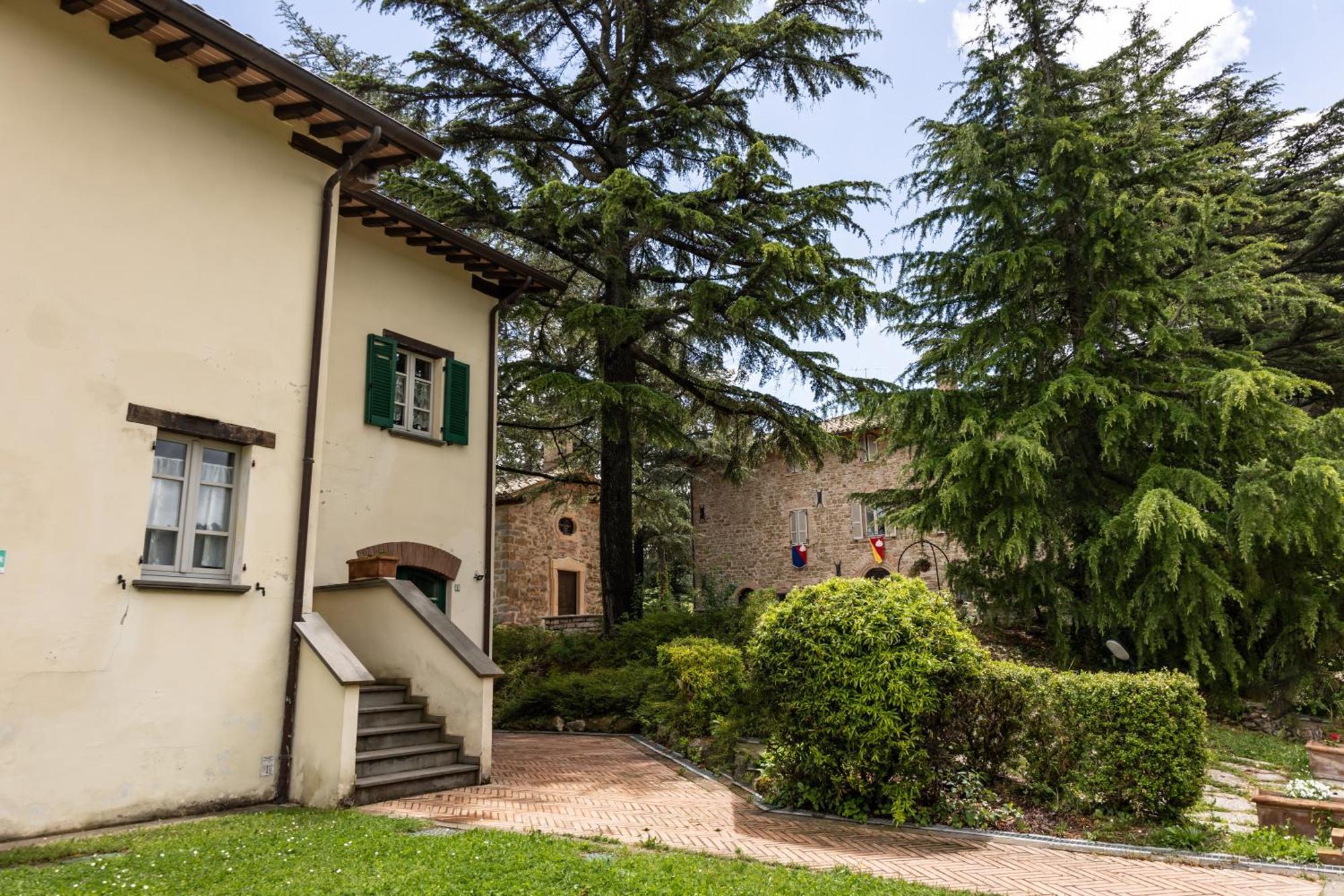 Tenuta Borgo San Michele Губбио Экстерьер фото