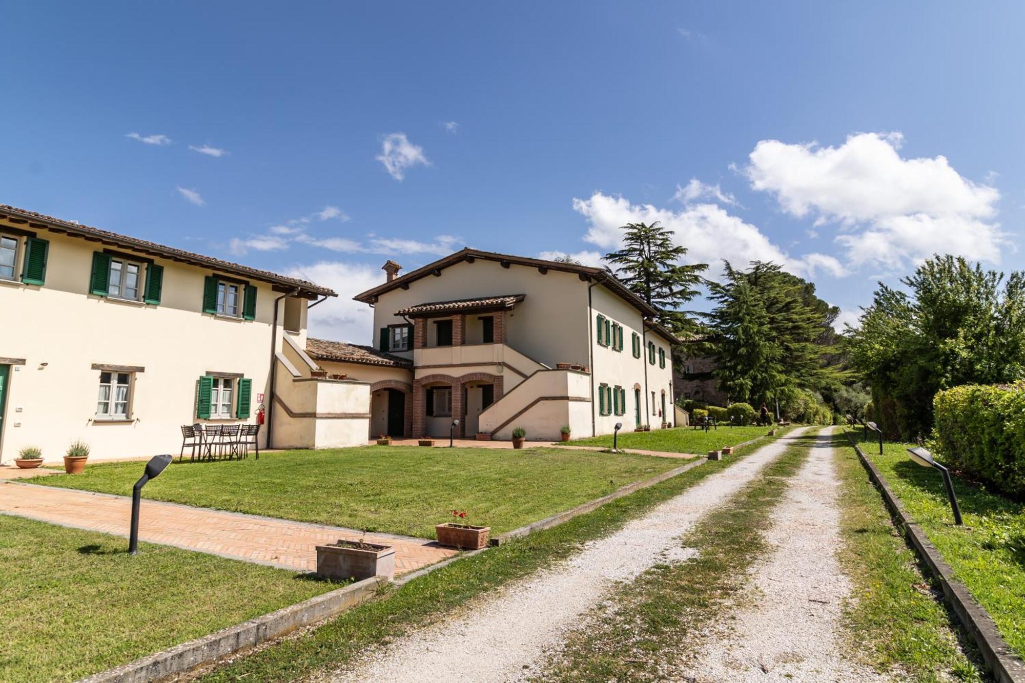 Tenuta Borgo San Michele Губбио Экстерьер фото