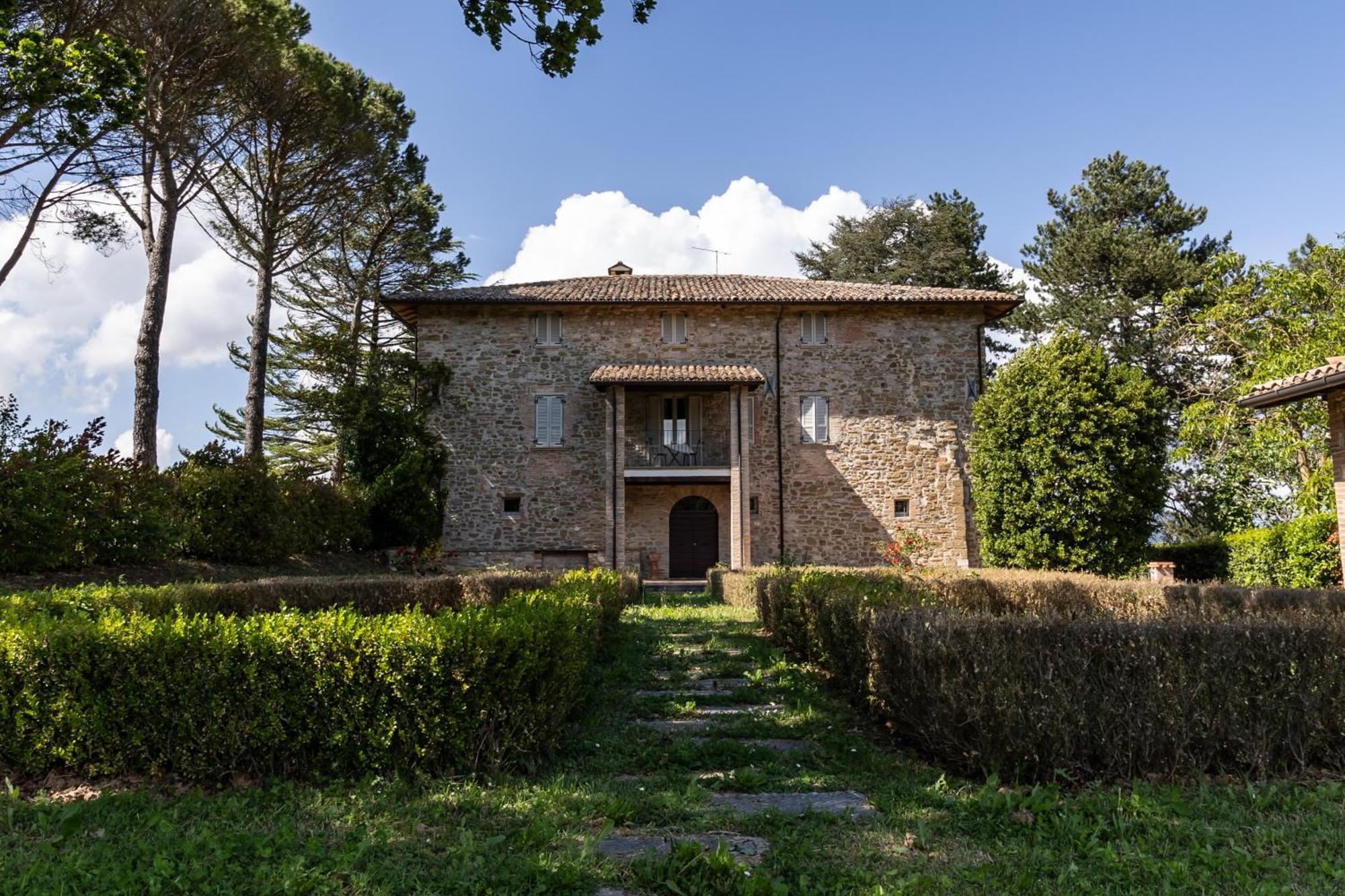 Tenuta Borgo San Michele Губбио Экстерьер фото